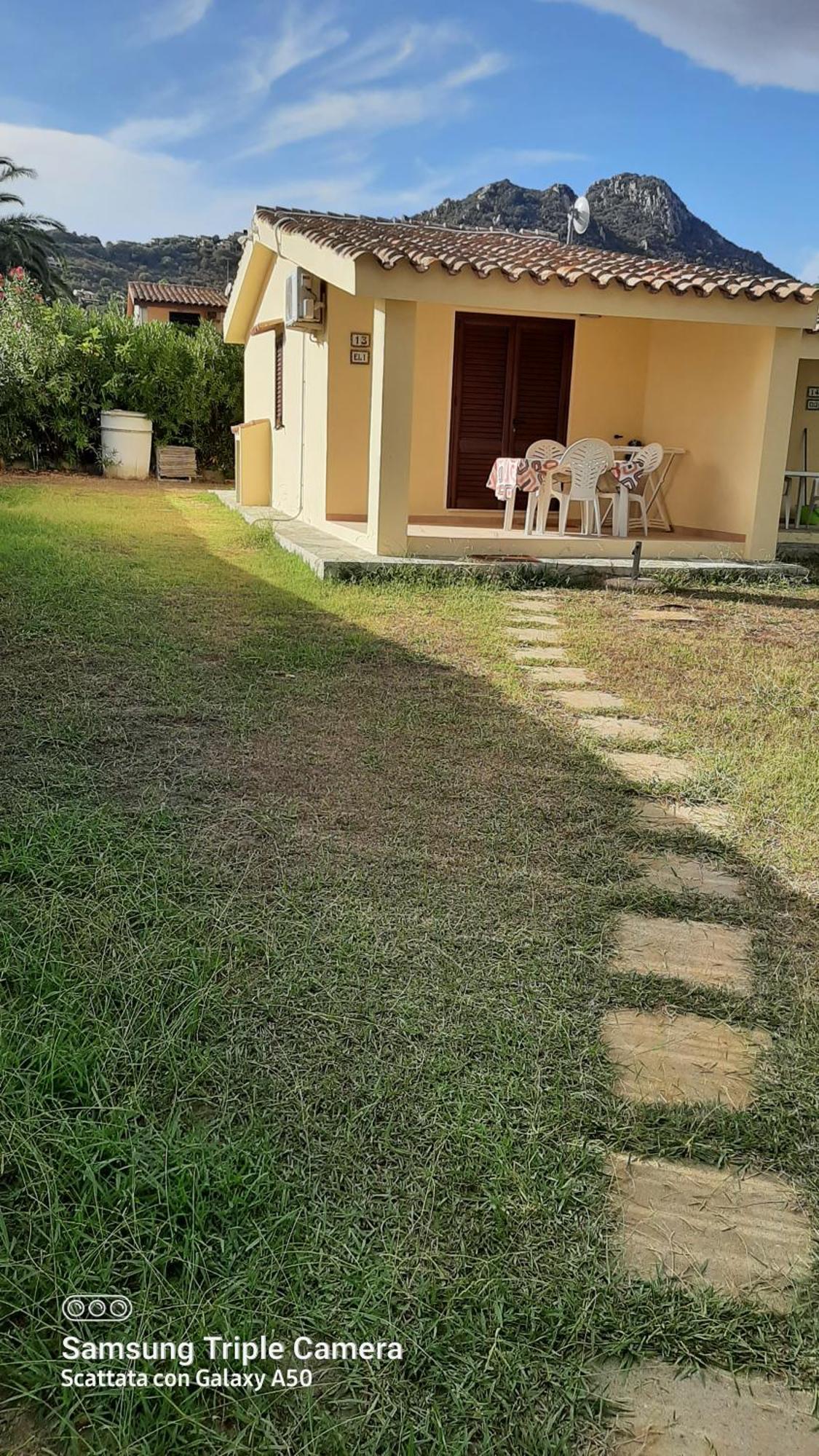Bilocale In Centro Lägenhet Costa Rei Exteriör bild